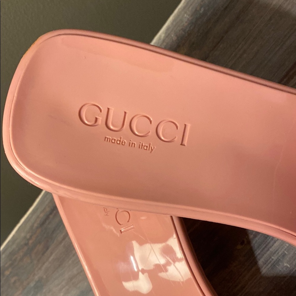 Gucci Pink Sandal - Picture 4 of 15